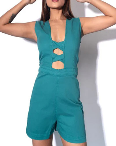 Effortless Style: The charm of the perfect romper