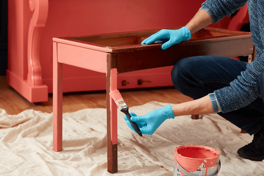 Write guides on upcycling furniture.