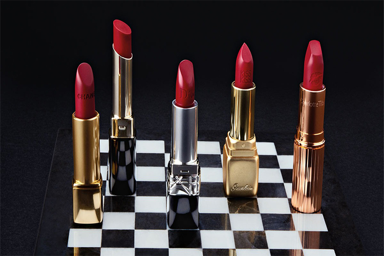 History of lipstick on fashion
