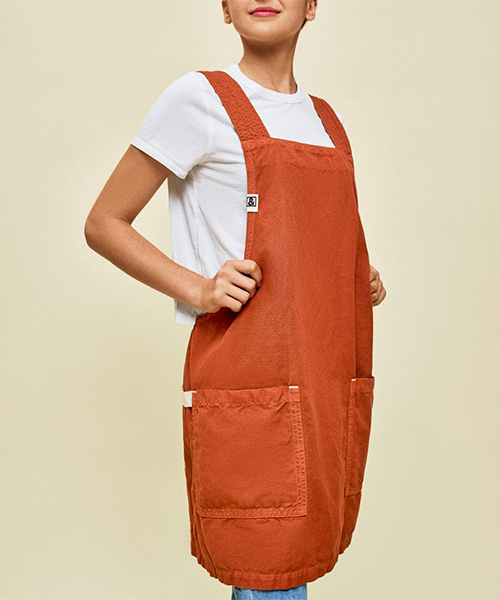 3. Bistro and Smock Aprons
